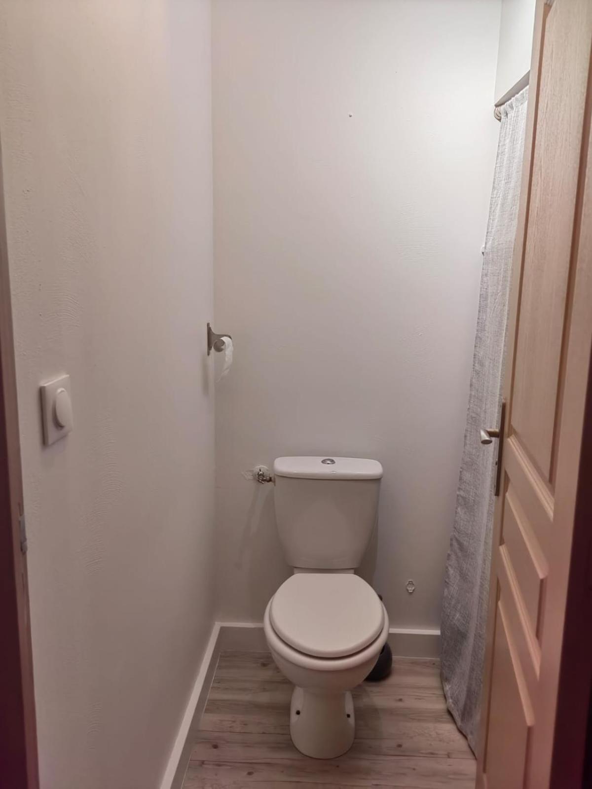 ואלנס Bel Appartement Bord Du Rhone מראה חיצוני תמונה