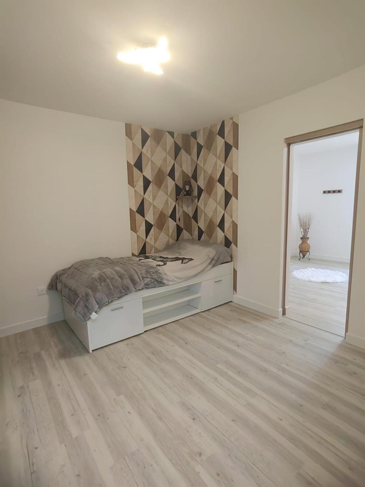 ואלנס Bel Appartement Bord Du Rhone מראה חיצוני תמונה