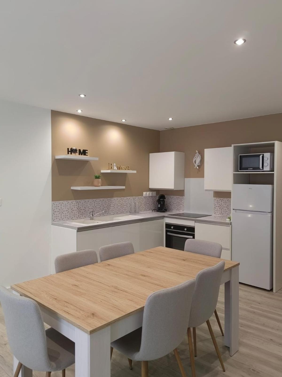 ואלנס Bel Appartement Bord Du Rhone מראה חיצוני תמונה