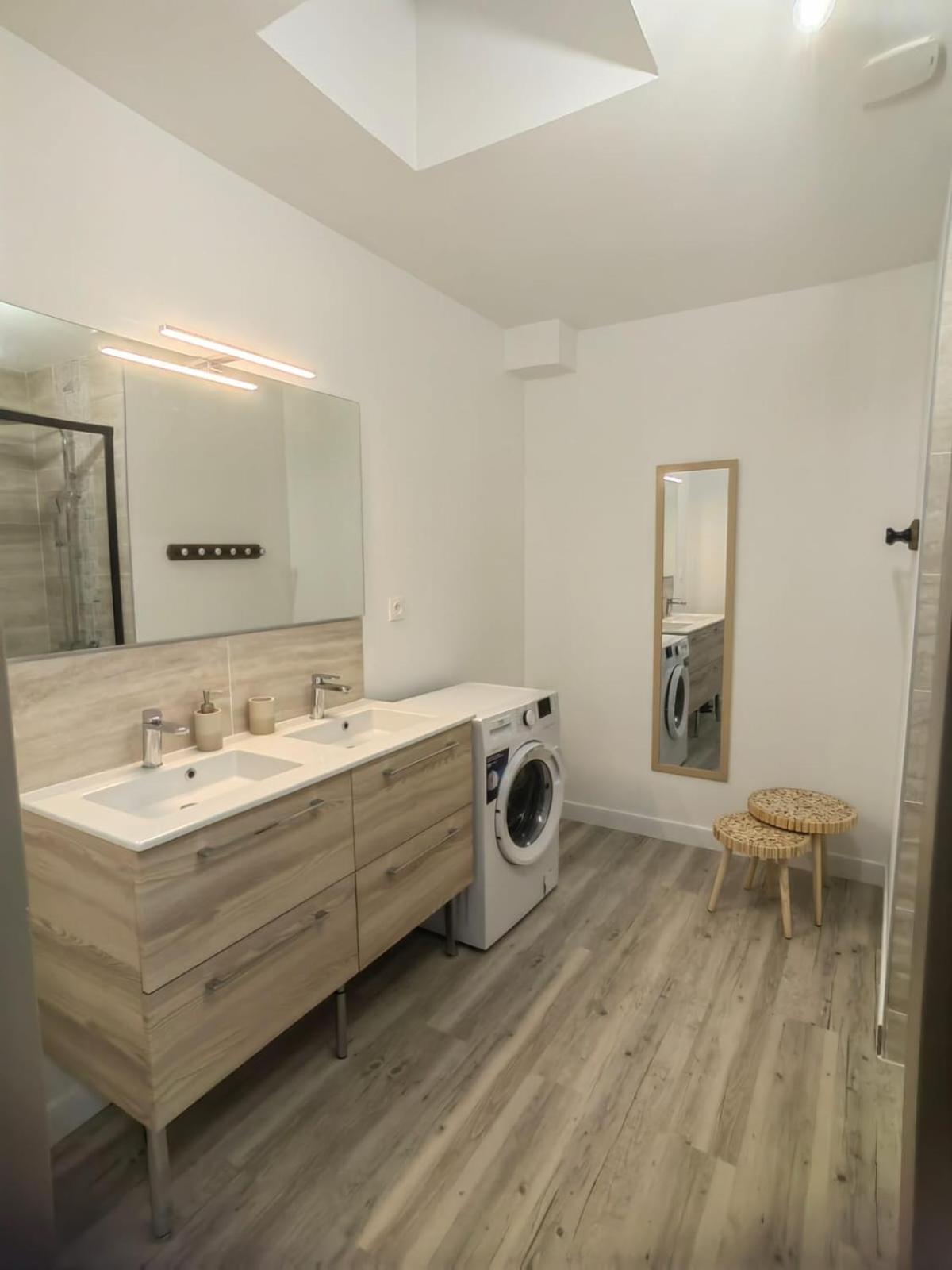ואלנס Bel Appartement Bord Du Rhone מראה חיצוני תמונה